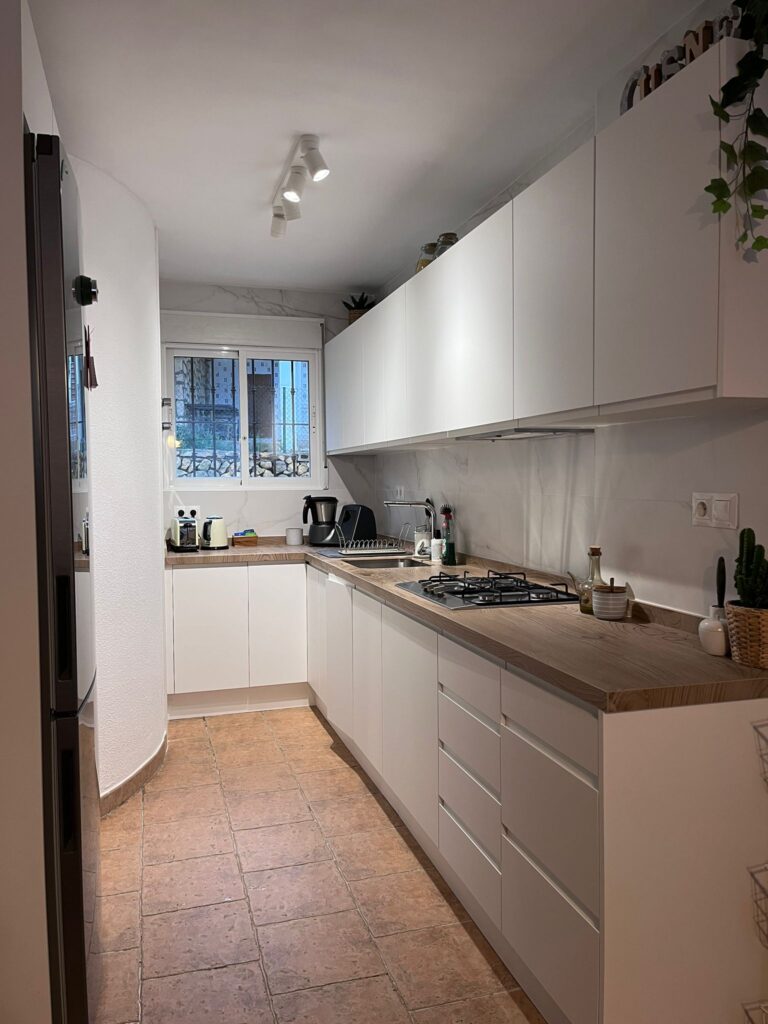 Small kitchen remodeling with curved wall