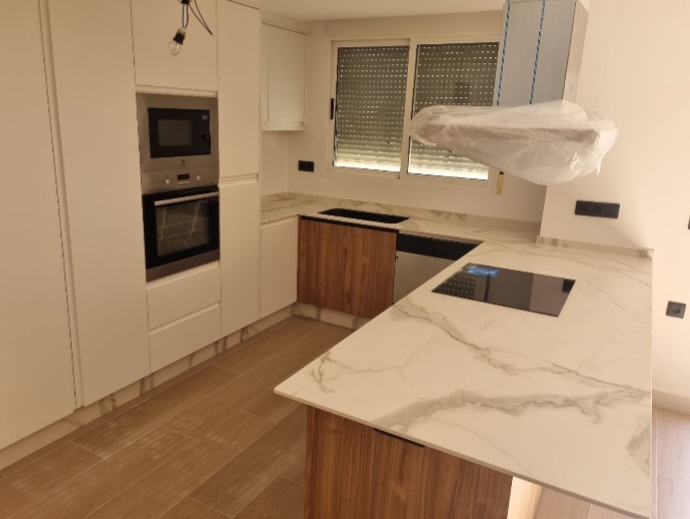 Kitchen renovation with island by homefix company