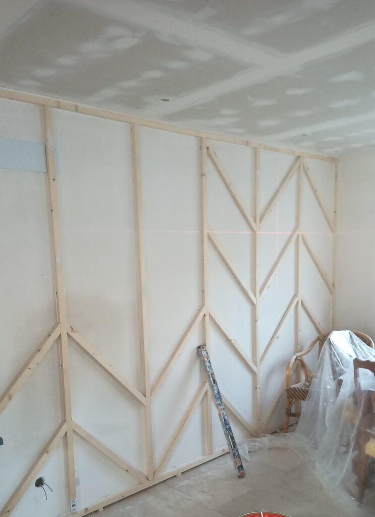 Paneled wall design for dining room