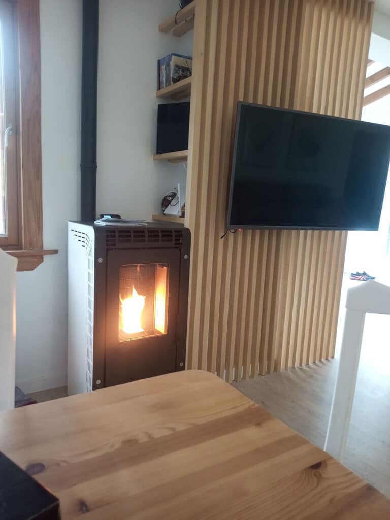 Installation of a fireplace in the living room